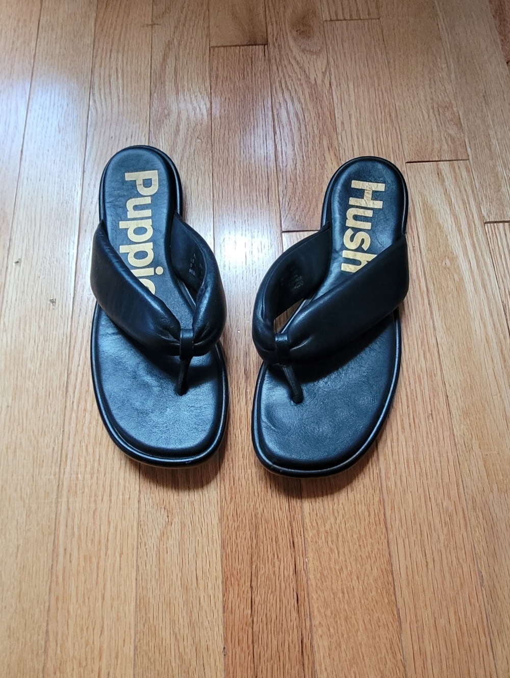 Hush Puppies Black Thong Sandals - Womens Size 8